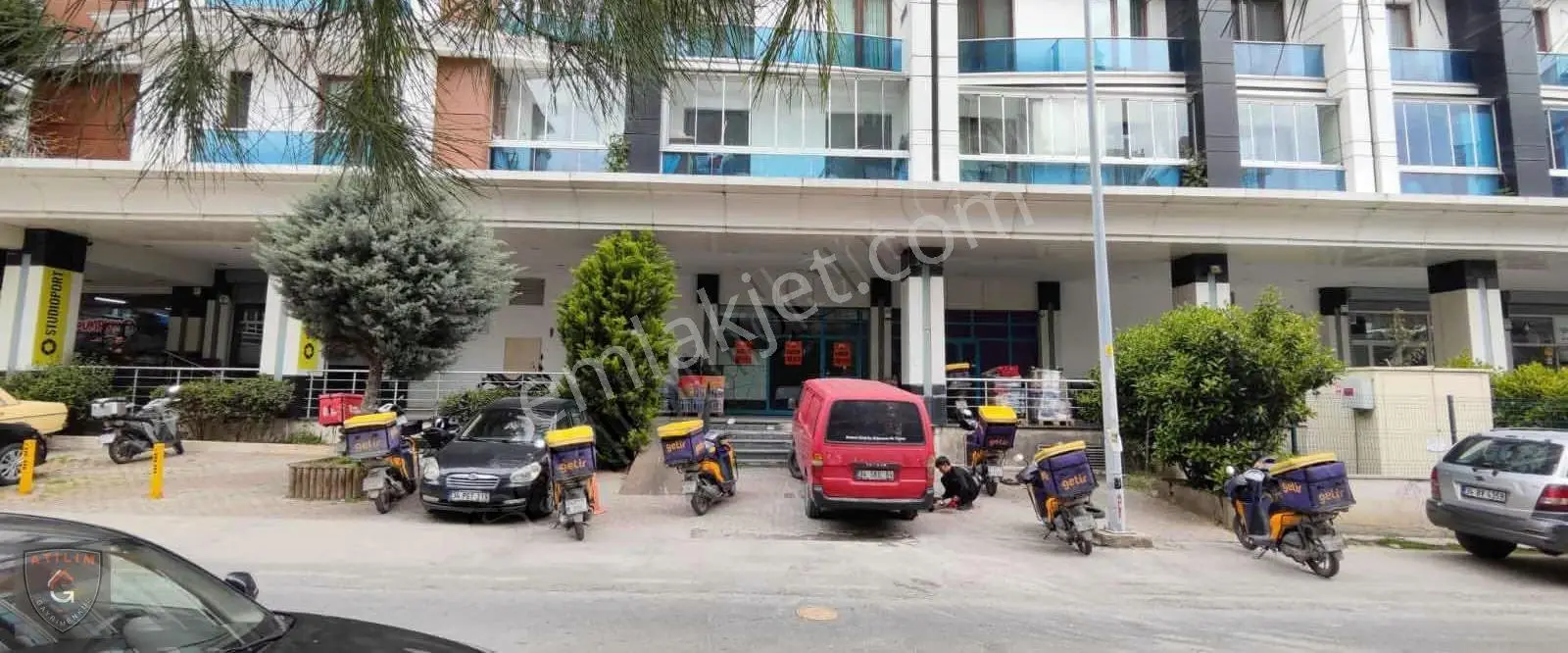 Saklıhan Konakları 'nda 200 M2 Boş Dükkan - Görsel 5