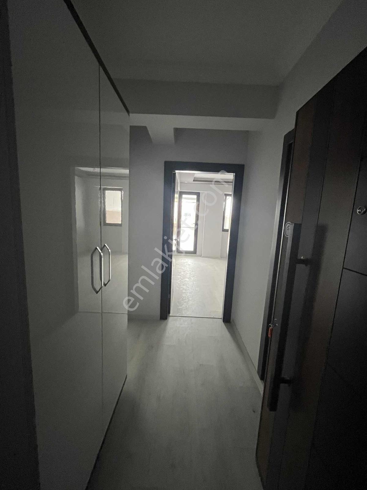 Merkezde Teraslı Kiralık 1+1 Daire - Görsel 13