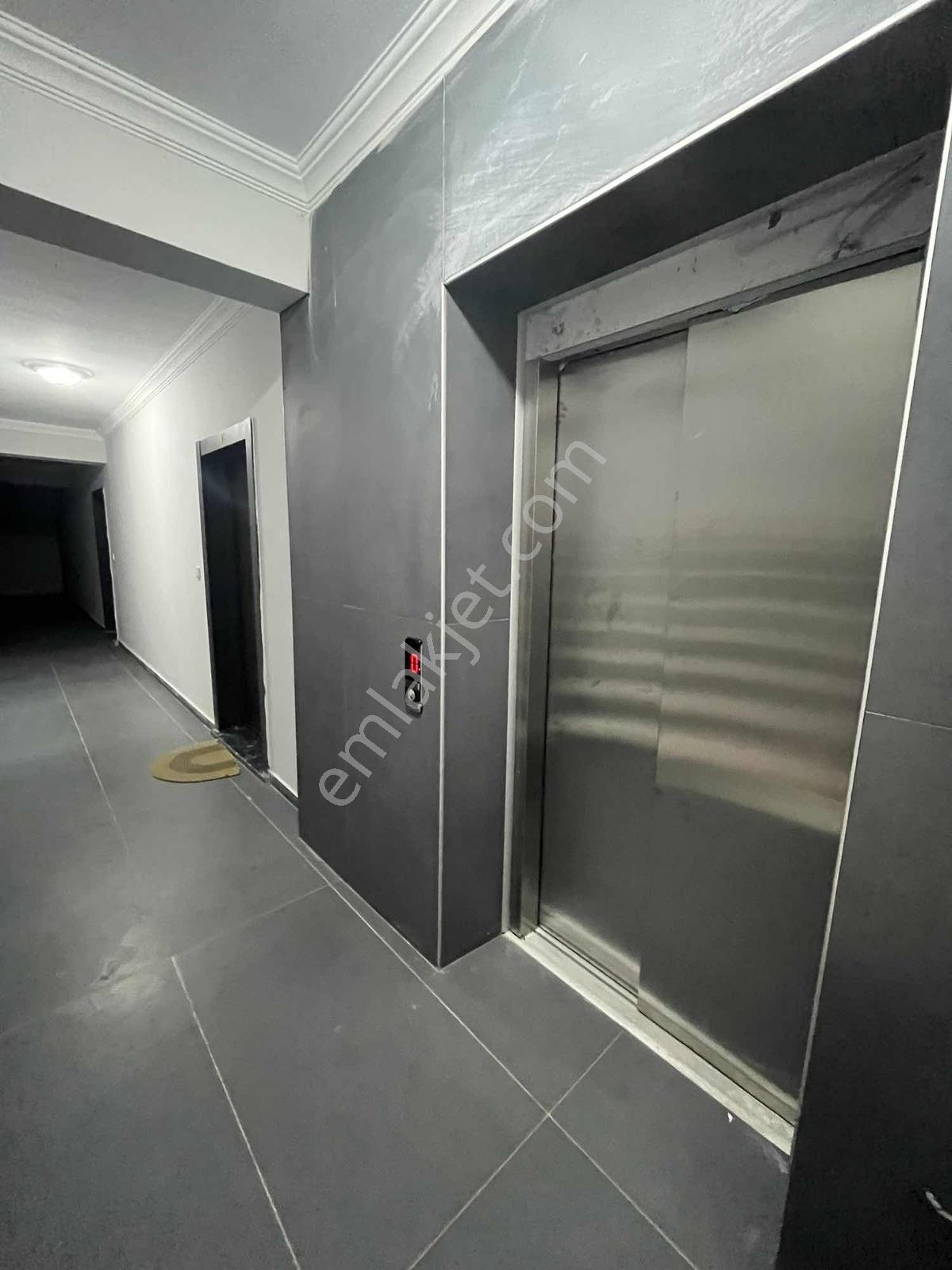 Merkezde Teraslı Kiralık 1+1 Daire - Görsel 19