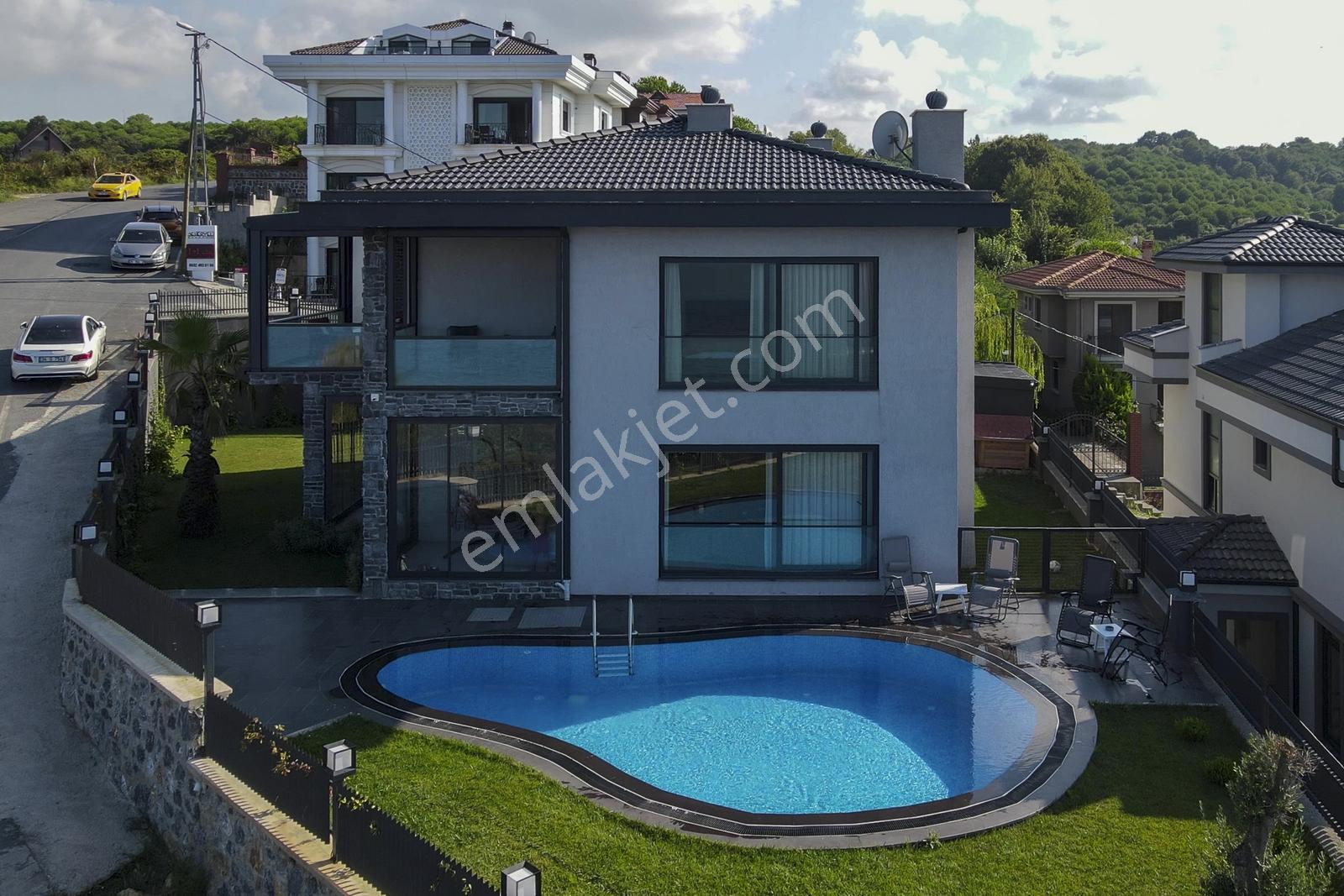 Şile'de 485m2 Arsa İçerisinde Deniz Manzaralı Satılık 5+1 Villa - Görsel 3