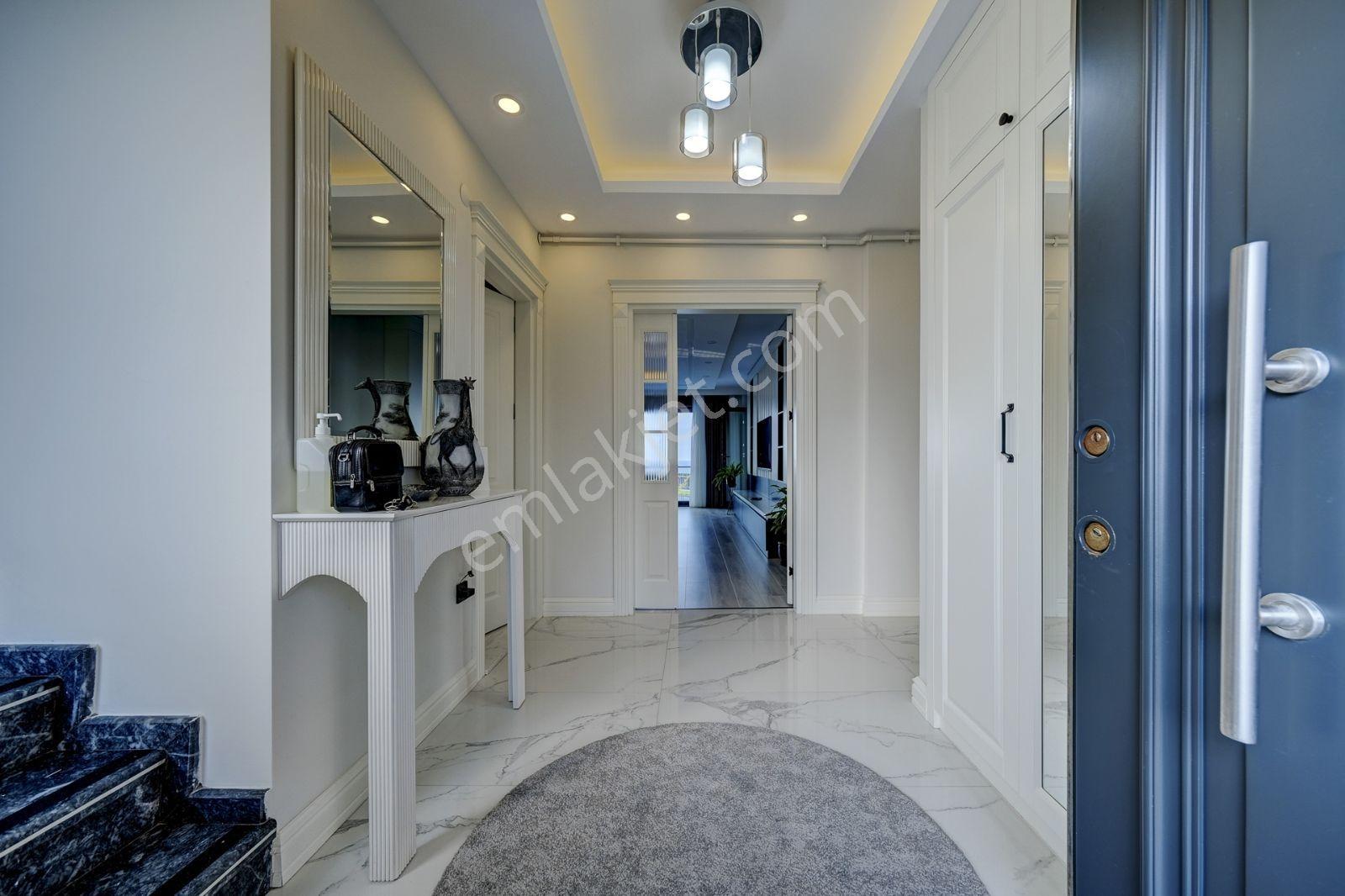 Şile'de 485m2 Arsa İçerisinde Deniz Manzaralı Satılık 5+1 Villa - Görsel 12