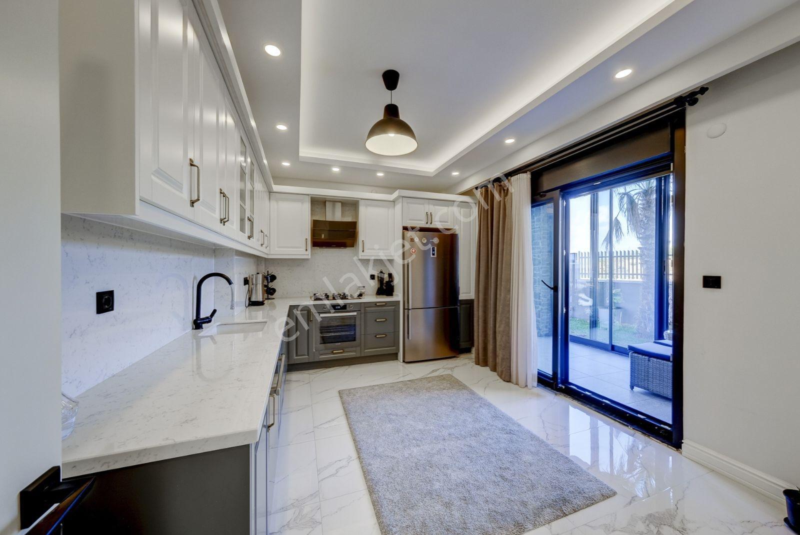 Şile'de 485m2 Arsa İçerisinde Deniz Manzaralı Satılık 5+1 Villa - Görsel 30