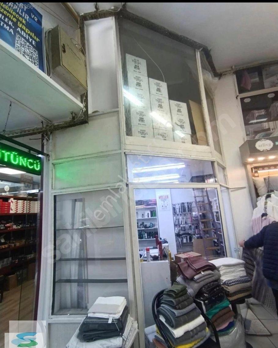 Bakırköy Tatsu Pasajında Asma Katlı Mağaza Kaçırılmayacak Fırsat