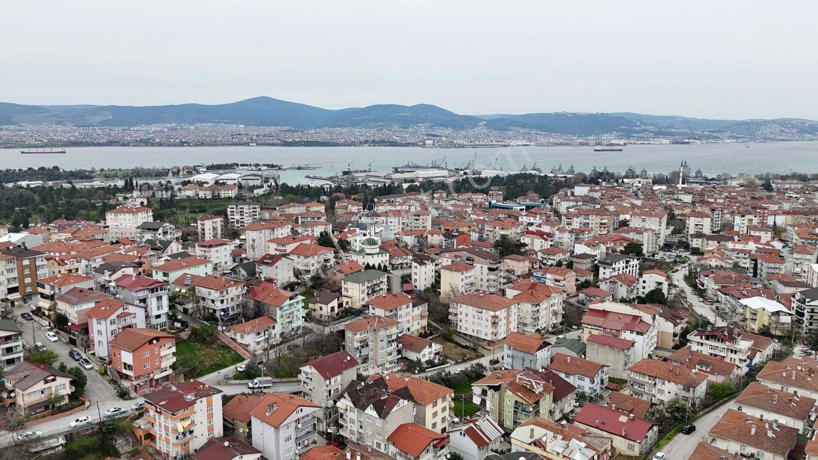 Gölcük Donanma'da Köşe Parsel - Satılık Arsa - Görsel 14
