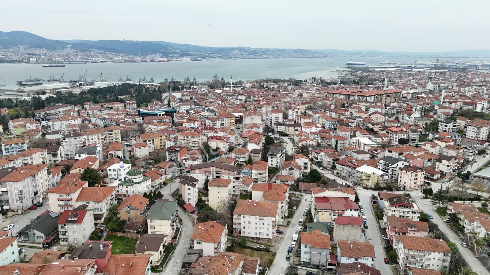 Gölcük Donanma'da Köşe Parsel - Satılık Arsa - Görsel 6