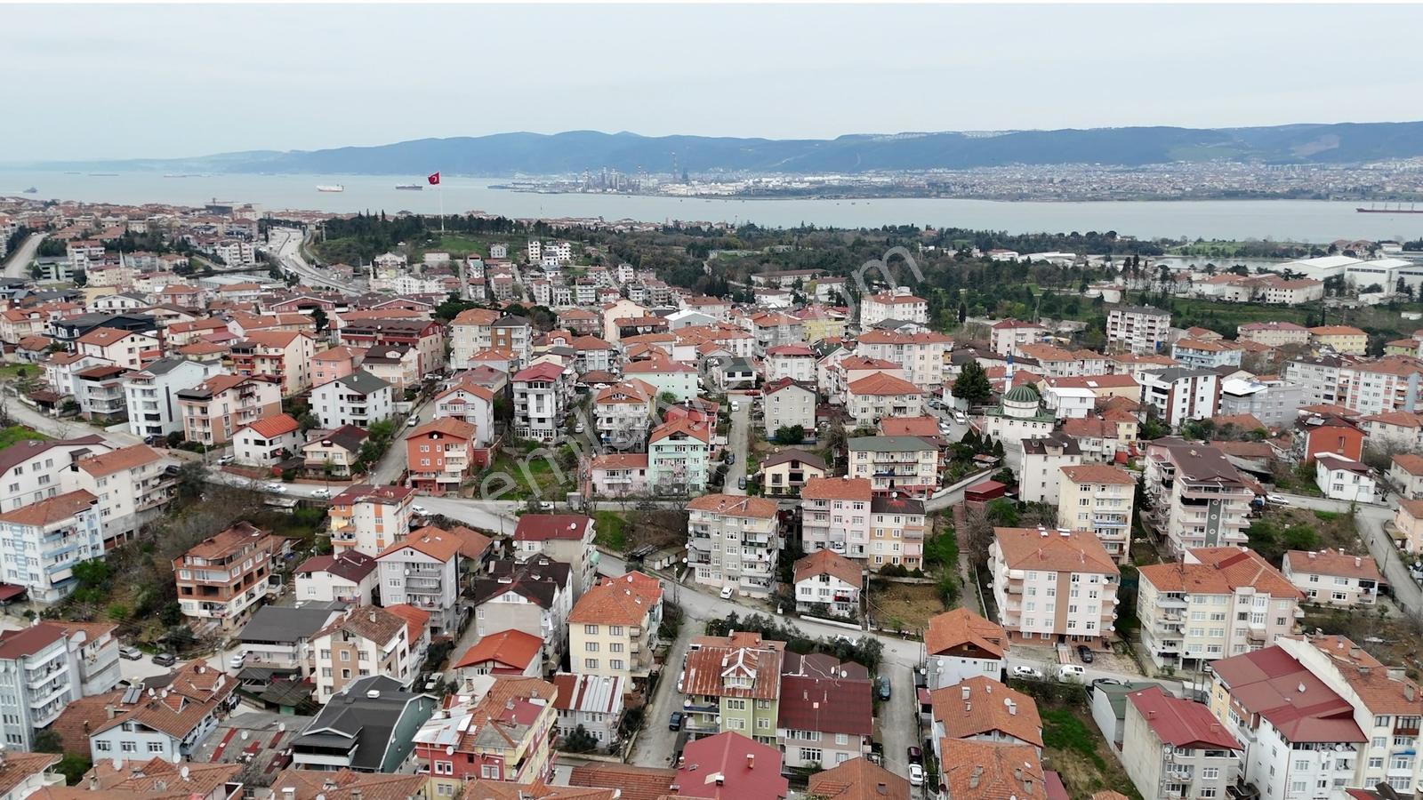 Gölcük Donanma'da Köşe Parsel - Satılık Arsa - Görsel 15