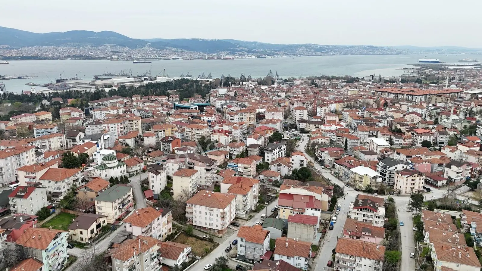 Gölcük Donanma'da Köşe Parsel - Satılık Arsa - Görsel 7