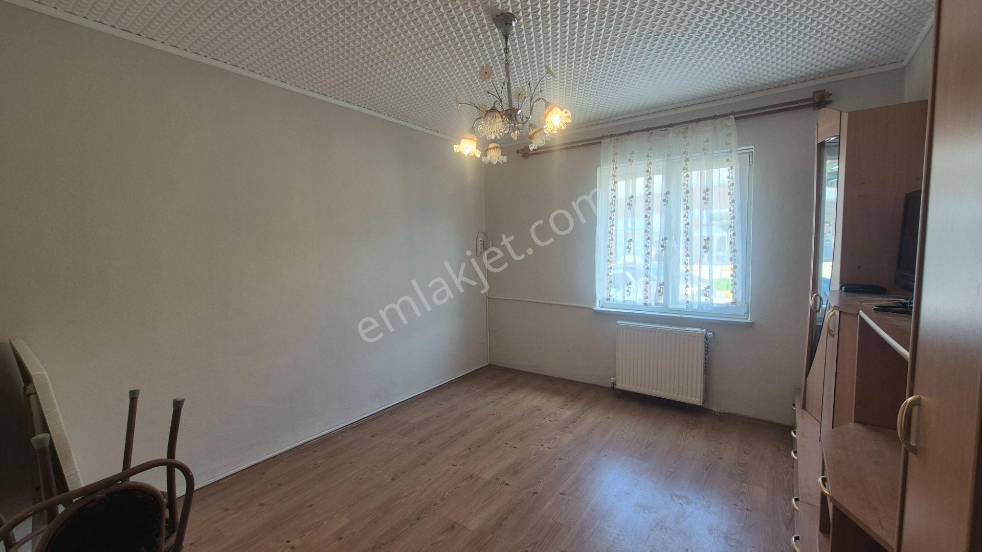 Bandırma 17 Eylül Mah. De Kapalı Pazar Yeri Karşısı Yenilenmiş Satılık 3+1 Daire - Görsel 9