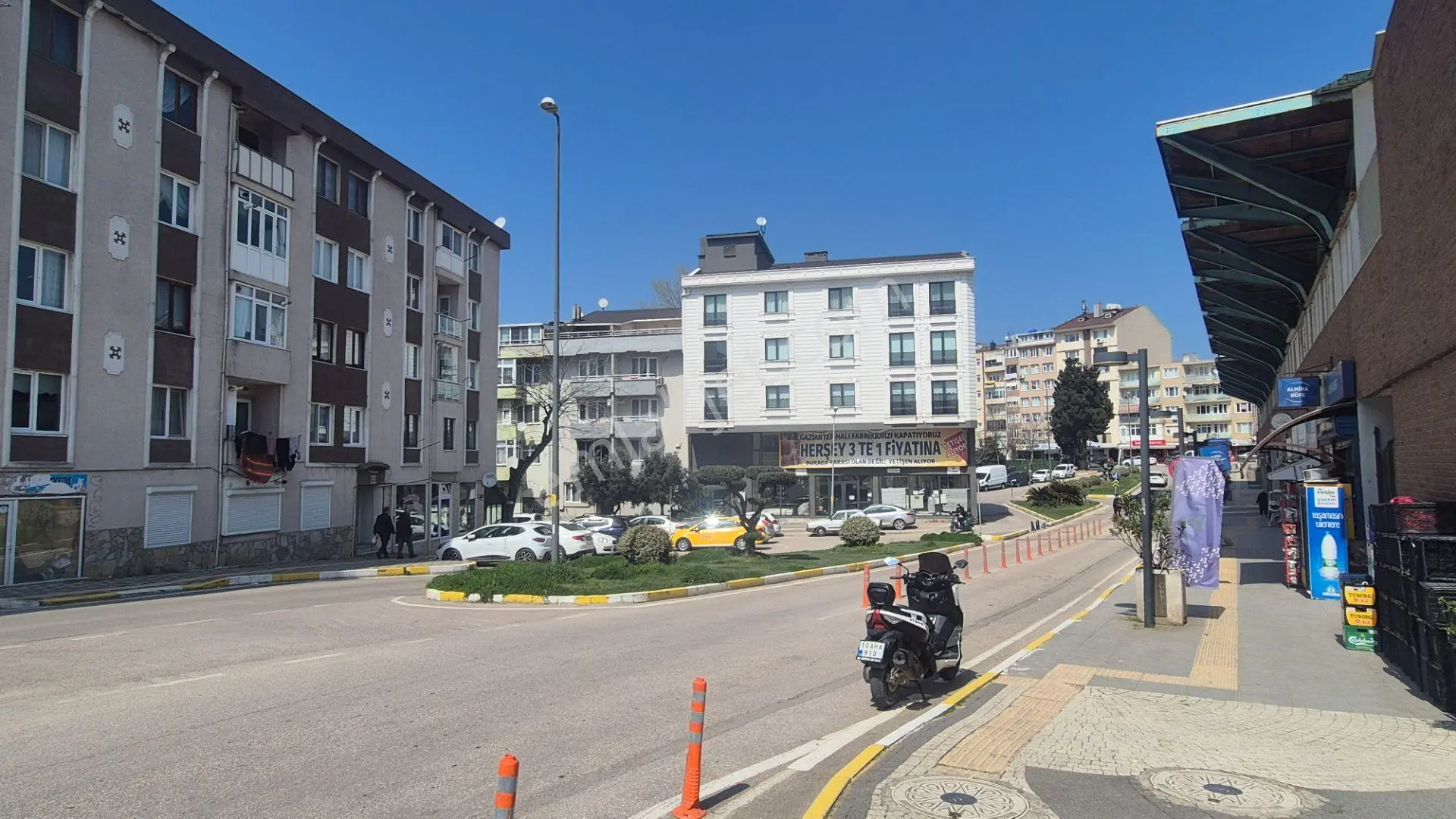 Bandırma 17 Eylül Mah. De Kapalı Pazar Yeri Karşısı Yenilenmiş Satılık 3+1 Daire - Görsel 3