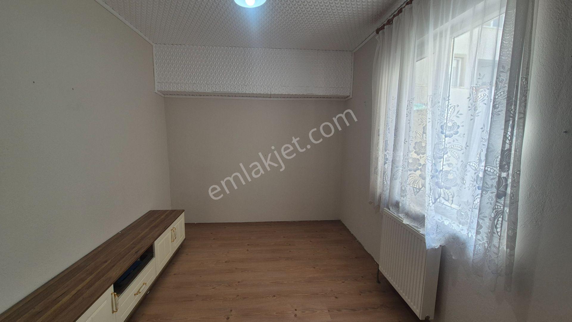 Bandırma 17 Eylül Mah. De Kapalı Pazar Yeri Karşısı Yenilenmiş Satılık 3+1 Daire - Görsel 13