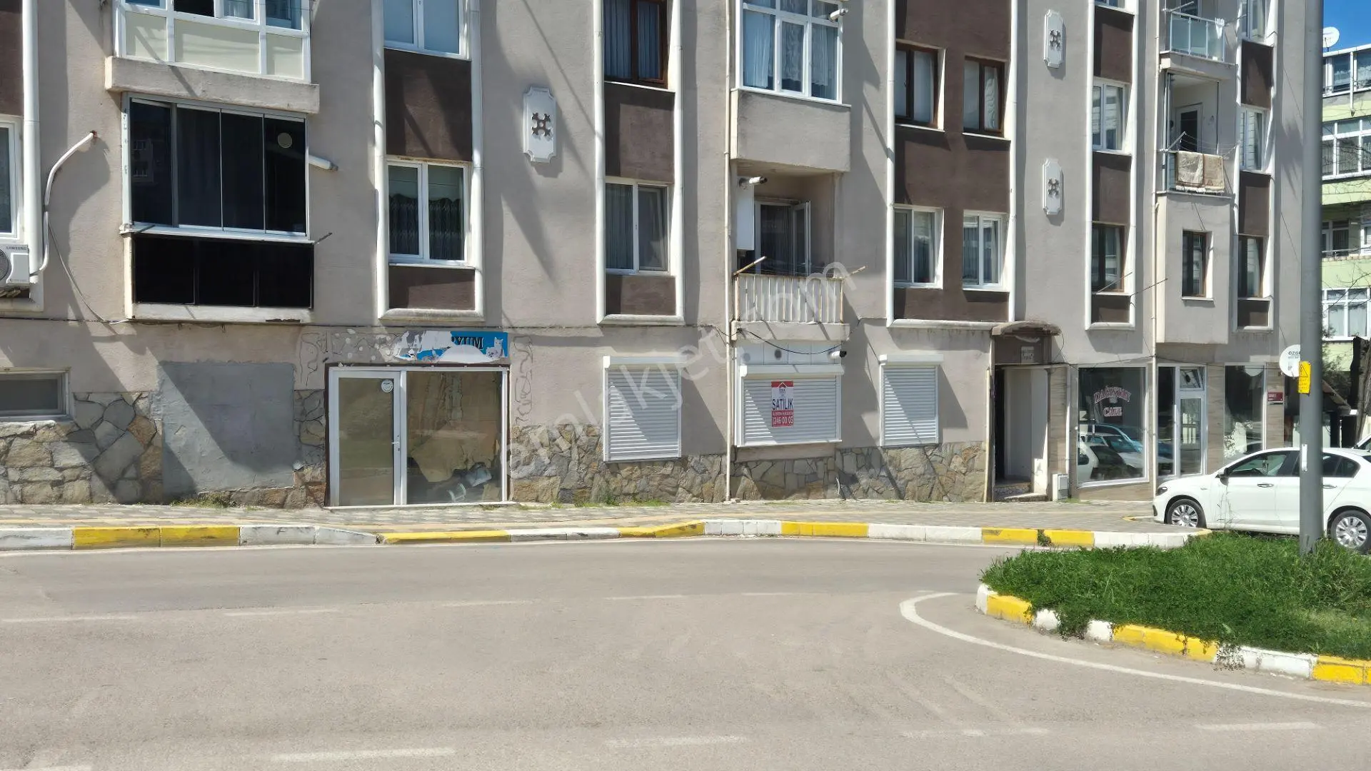 Bandırma 17 Eylül Mah. De Kapalı Pazar Yeri Karşısı Yenilenmiş Satılık 3+1 Daire - Görsel 4