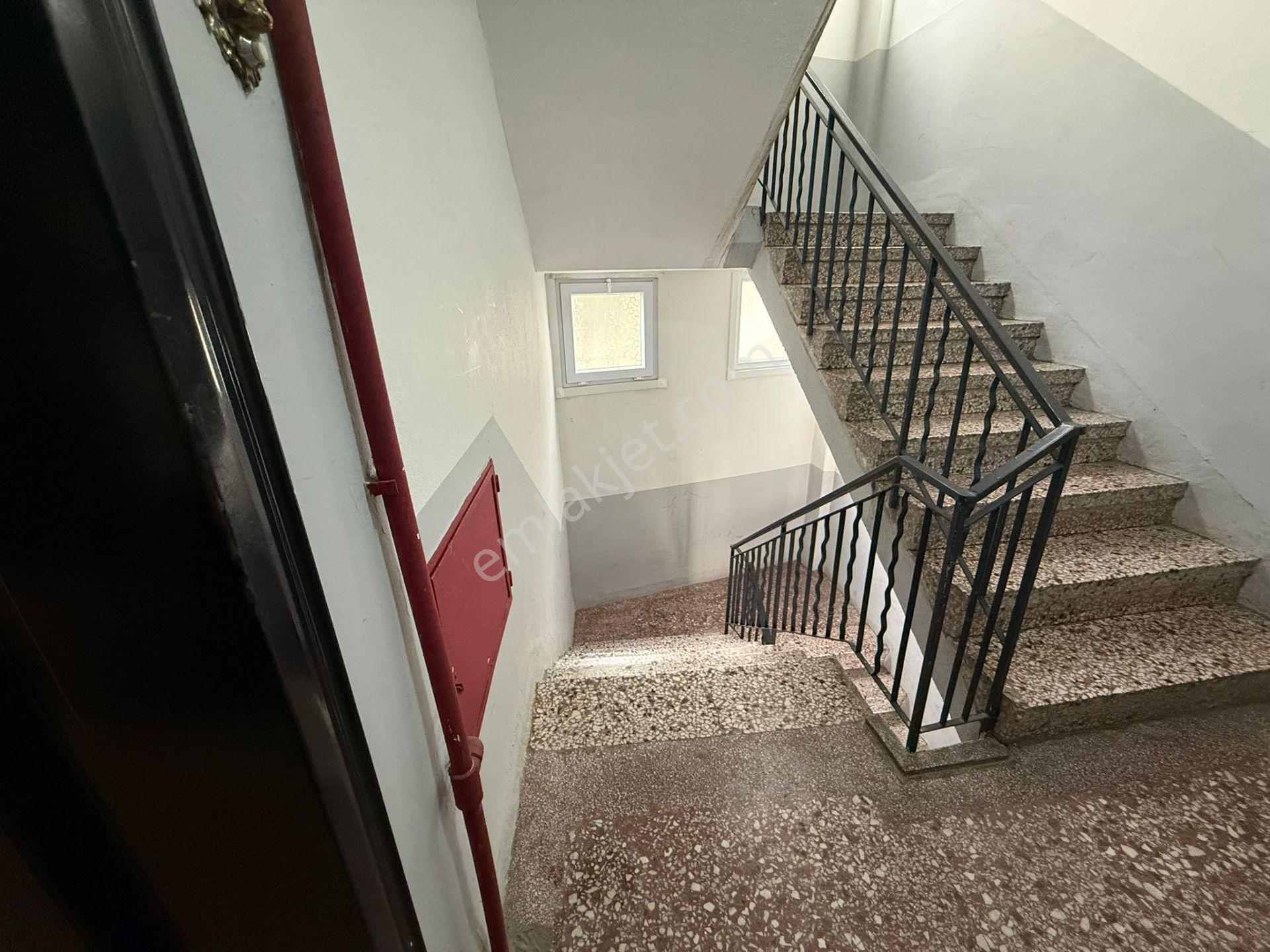 İzmit Merkez İnönü Caddesi'nde Satılık 3+1 Daire - Görsel 21