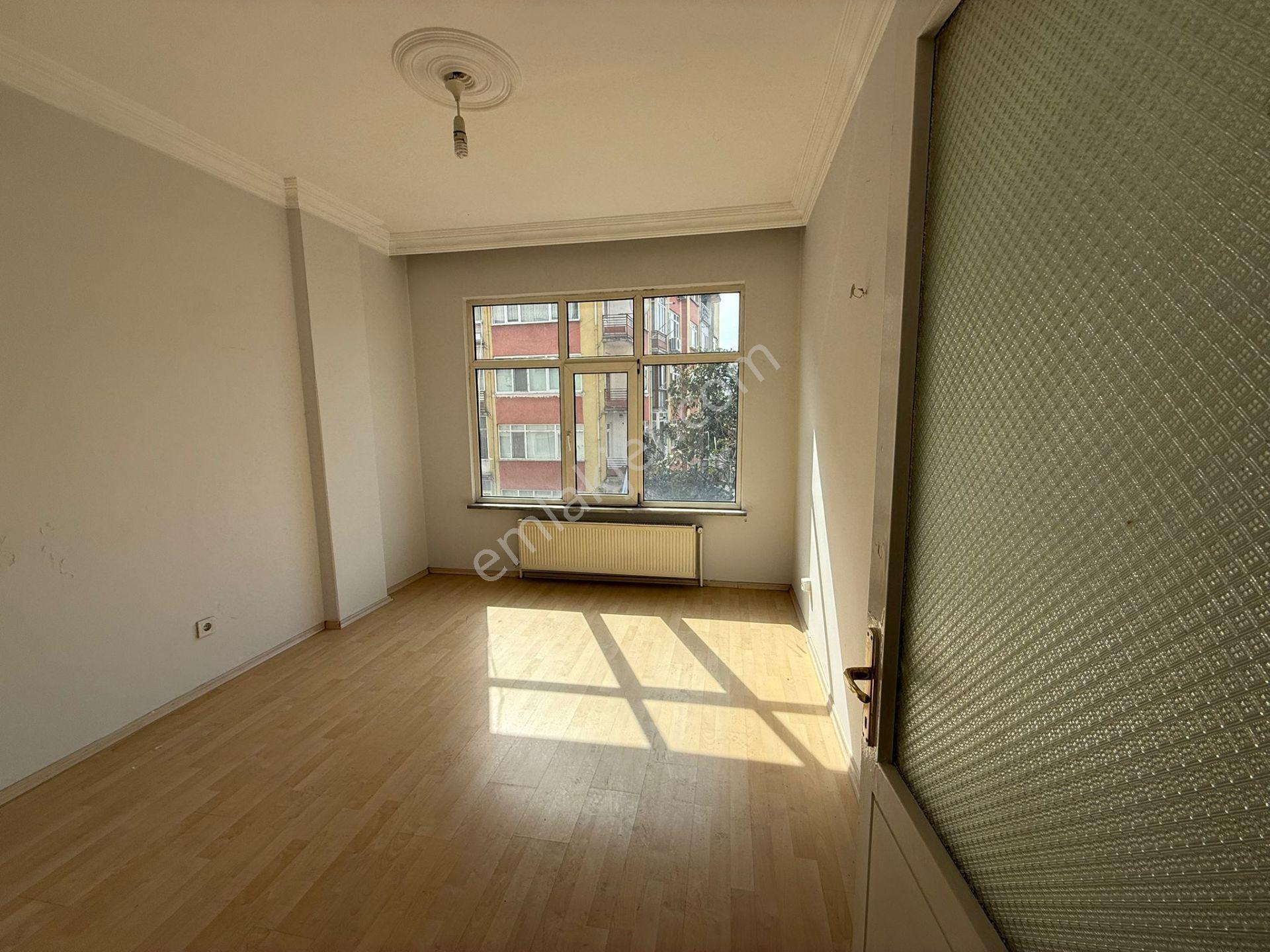 İzmit Merkez İnönü Caddesi'nde Satılık 3+1 Daire - Görsel 6