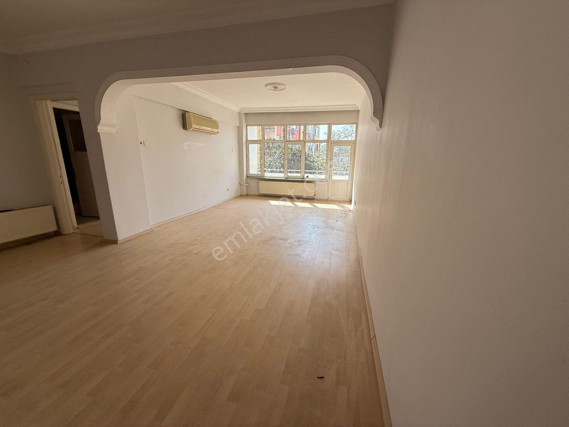 İzmit Merkez İnönü Caddesi'nde Satılık 3+1 Daire - Görsel 3