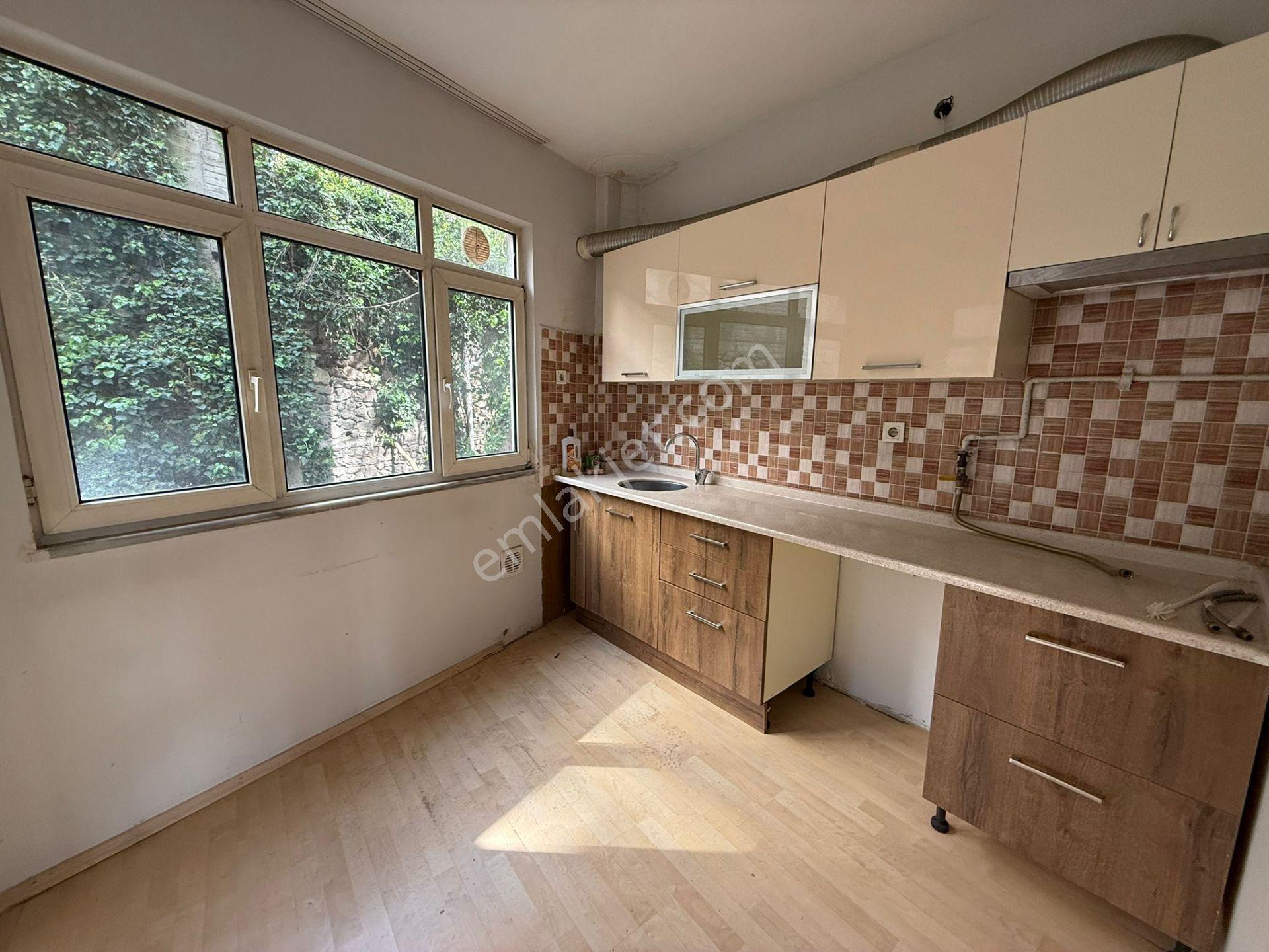 İzmit Merkez İnönü Caddesi'nde Satılık 3+1 Daire - Görsel 16