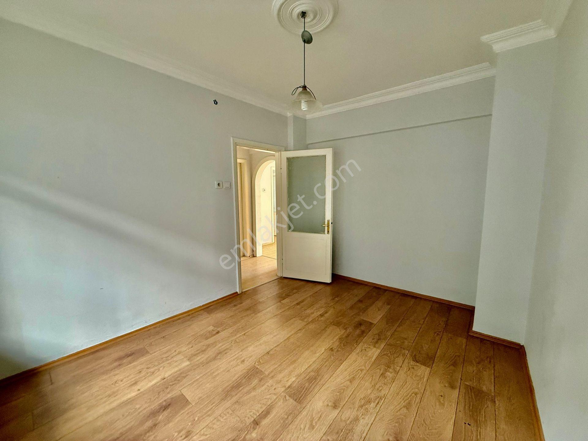 İzmit Merkez İnönü Caddesi'nde Satılık 3+1 Daire - Görsel 8