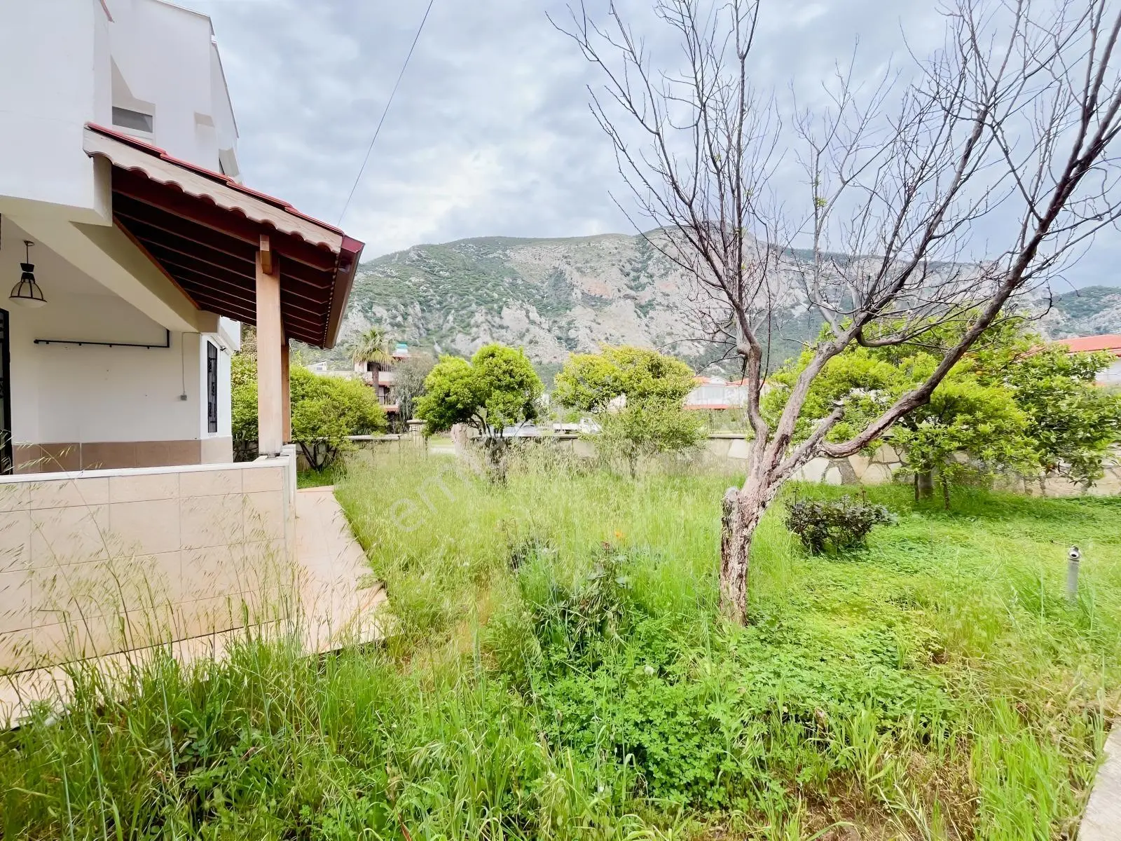 Elvan Özçelik'den Örende Denize Çok Yakın Satılık Villa - Görsel 2