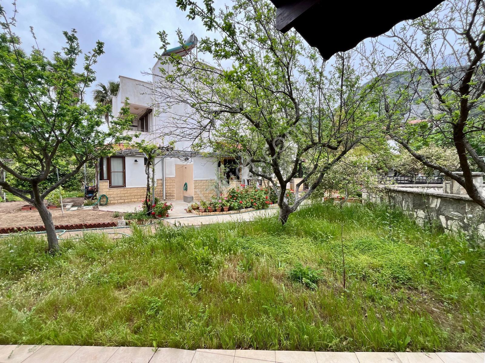 Elvan Özçelik'den Örende Denize Çok Yakın Satılık Villa - Görsel 16