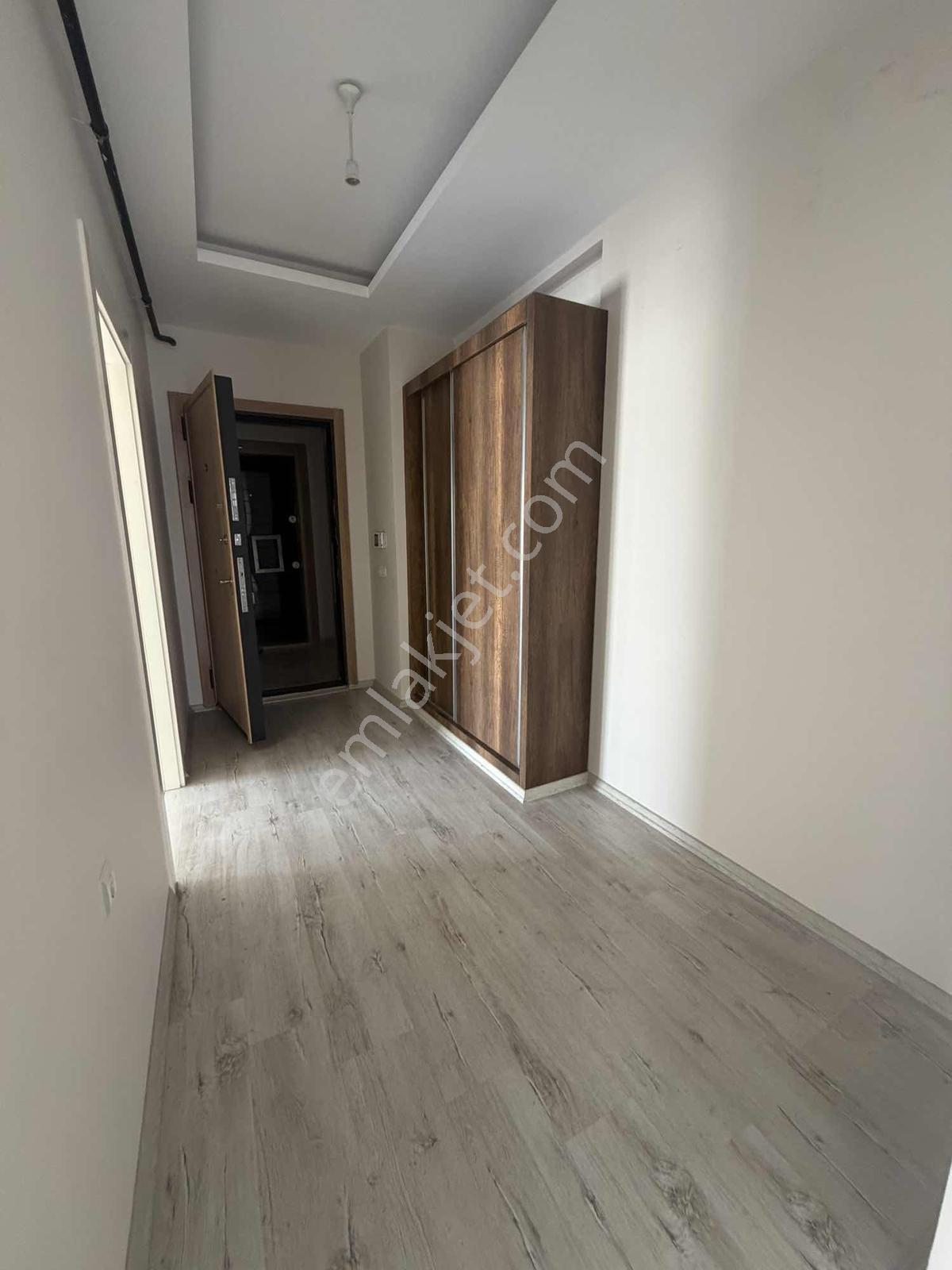 Palmiye Mahallesinde Bağımsız Mutfaklı Doğalgazlı Geniş 2+1 - Görsel 18