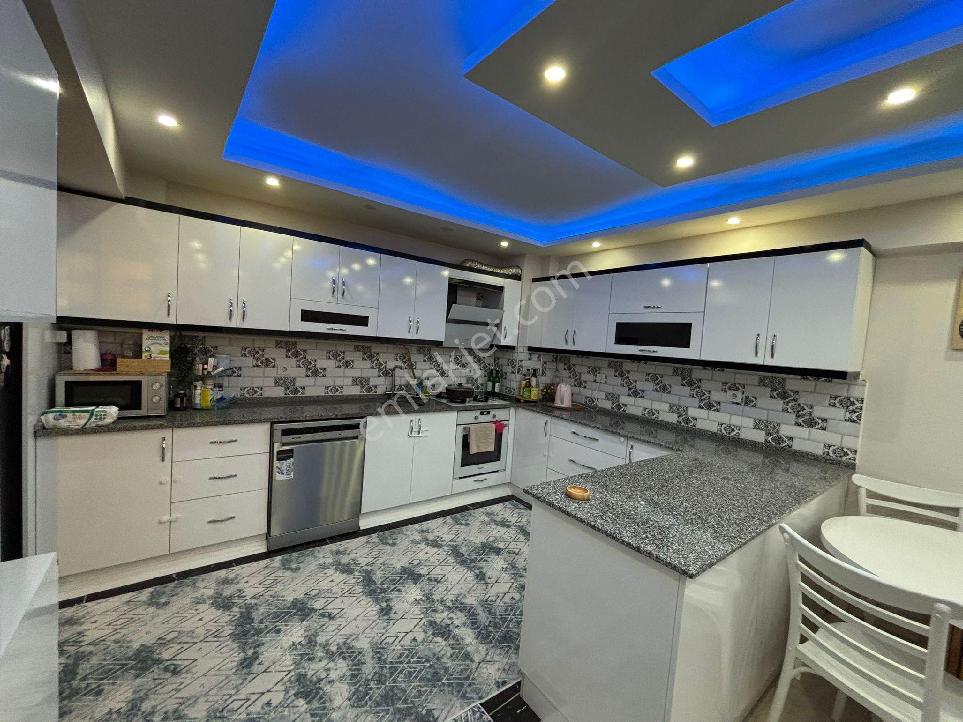 Manisa Yunusemre Muradiye Cadde Üzeri Satılık 262 M² 5+1 Dünlex - Görsel 5