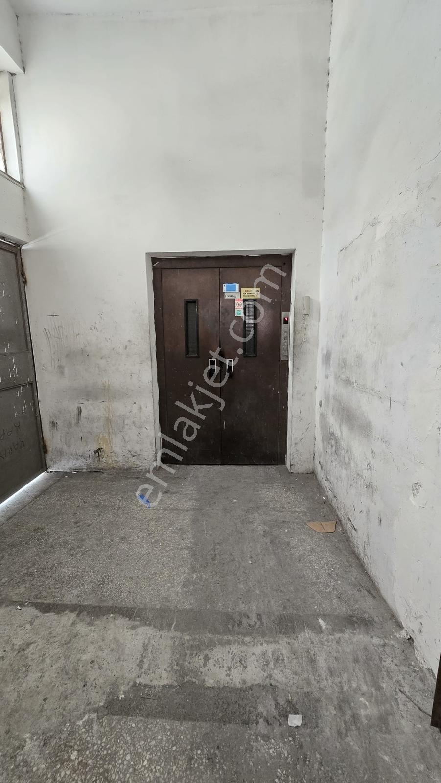 Beylikdüzü O.s.b. Bakırcılar Kiralık 1.250m² Tır Rampalı Giriş - Görsel 9