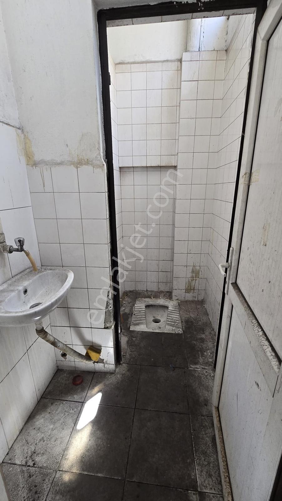 Beylikdüzü O.s.b. Bakırcılar Kiralık 1.250m² Tır Rampalı Giriş - Görsel 12