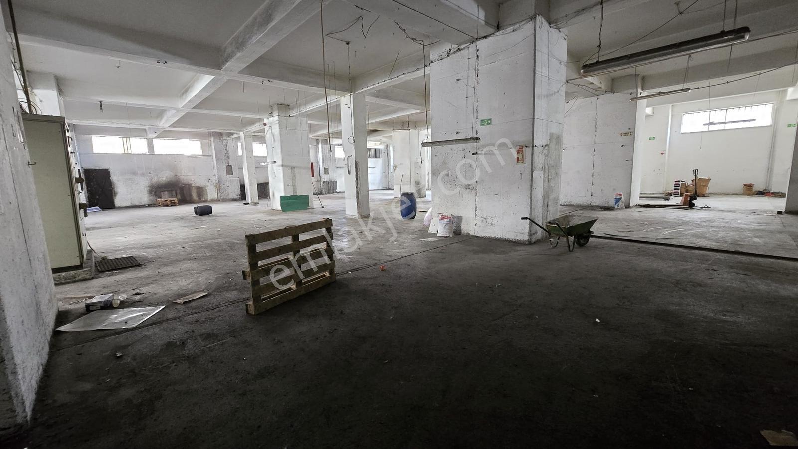 Beylikdüzü O.s.b. Bakırcılar Kiralık 1.250m² Tır Rampalı Giriş - Görsel 8