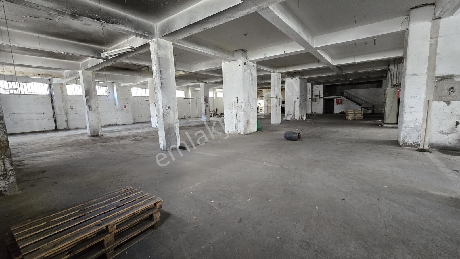 Beylikdüzü O.s.b. Bakırcılar Kiralık 1.250m² Tır Rampalı Giriş - Görsel 2