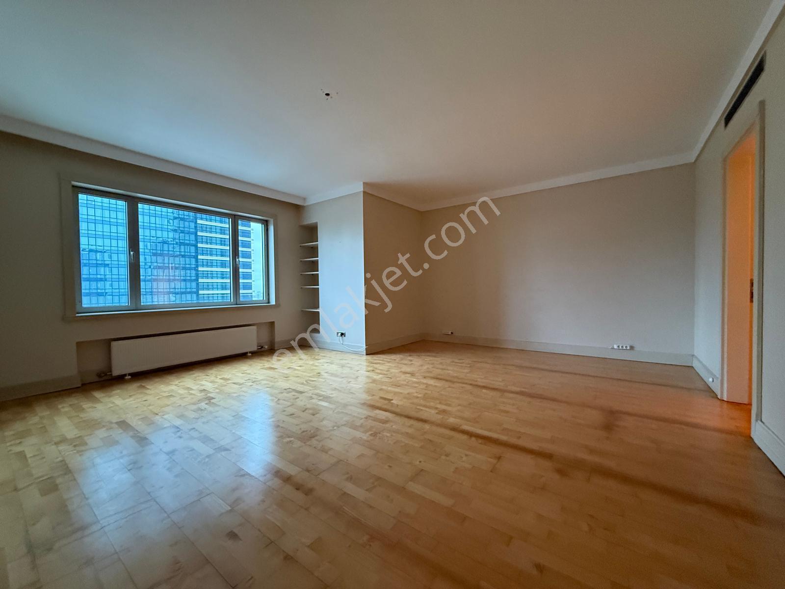 Metrocity'de 302 M2 Satılık 4+1 Daire - Görsel 8