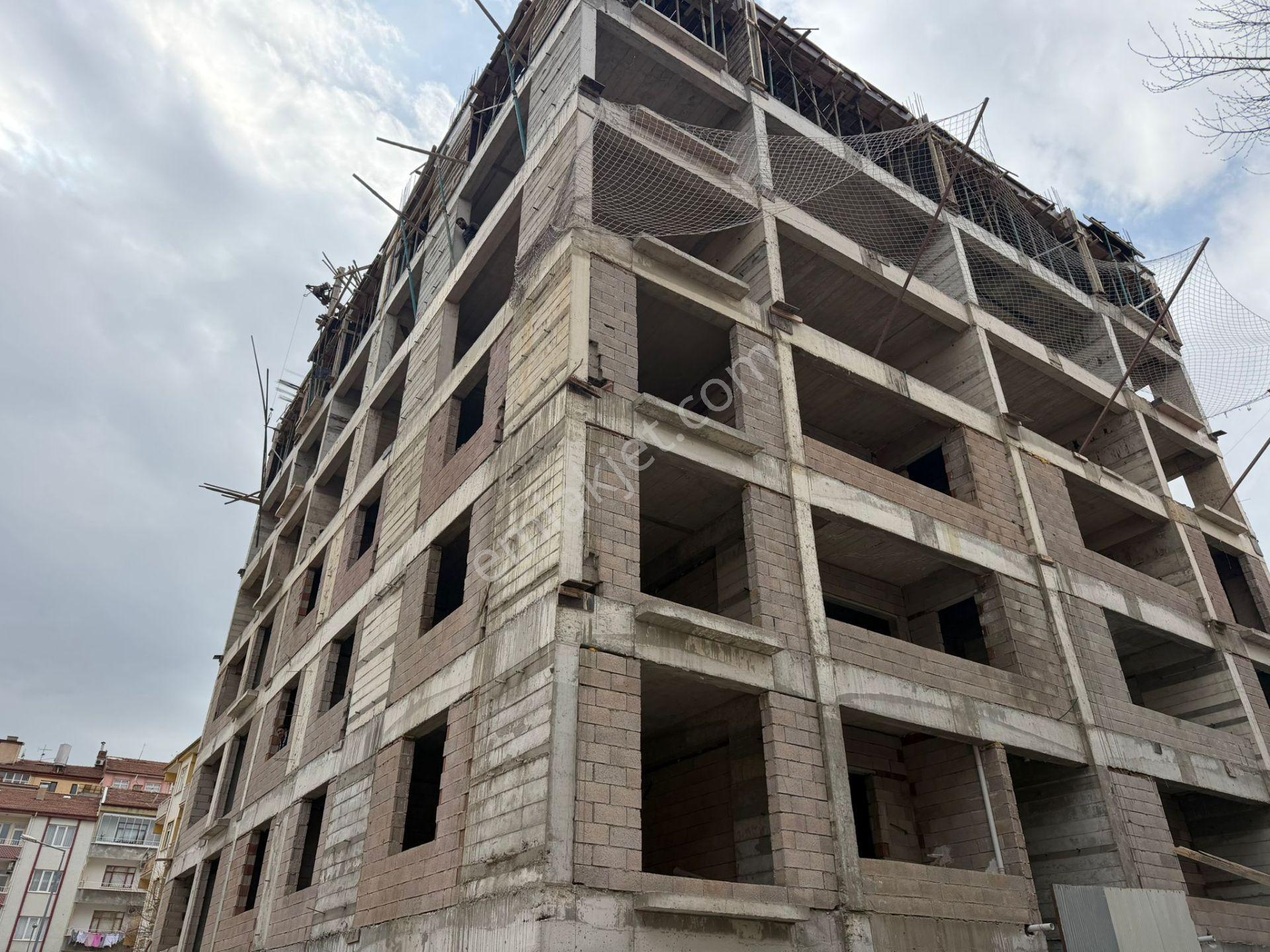 Mevsim Gayrimenkulden Üniversite Mahallesinde 2+1 Sıfır Daire