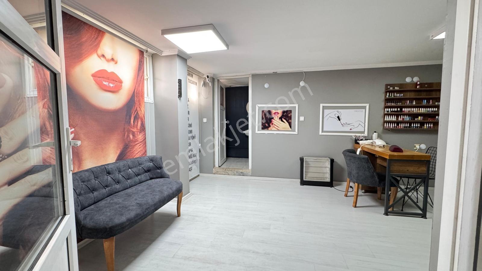 Kemalpaşa'da Devren Lüks Güzellik Merkezi 270m² Ful Donanımlı - Görsel 3