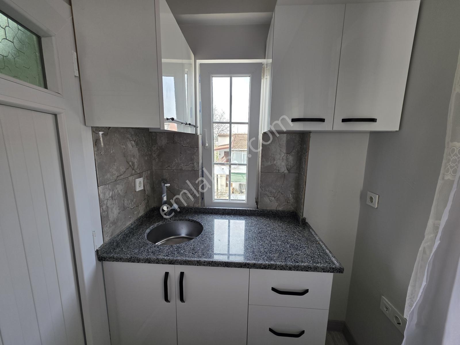 Mefe Yapı'dan Değirmenaltında Faturalar Dahil Kiralık 1+0 - Görsel 12