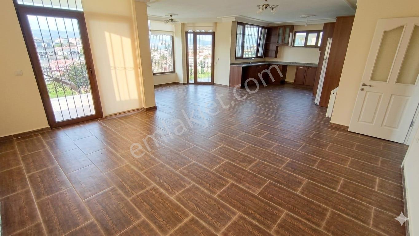 Balibeyde 818m2 Arsa İçinde Deniz Manzaralı Tam Müstakil Villa - Görsel 8
