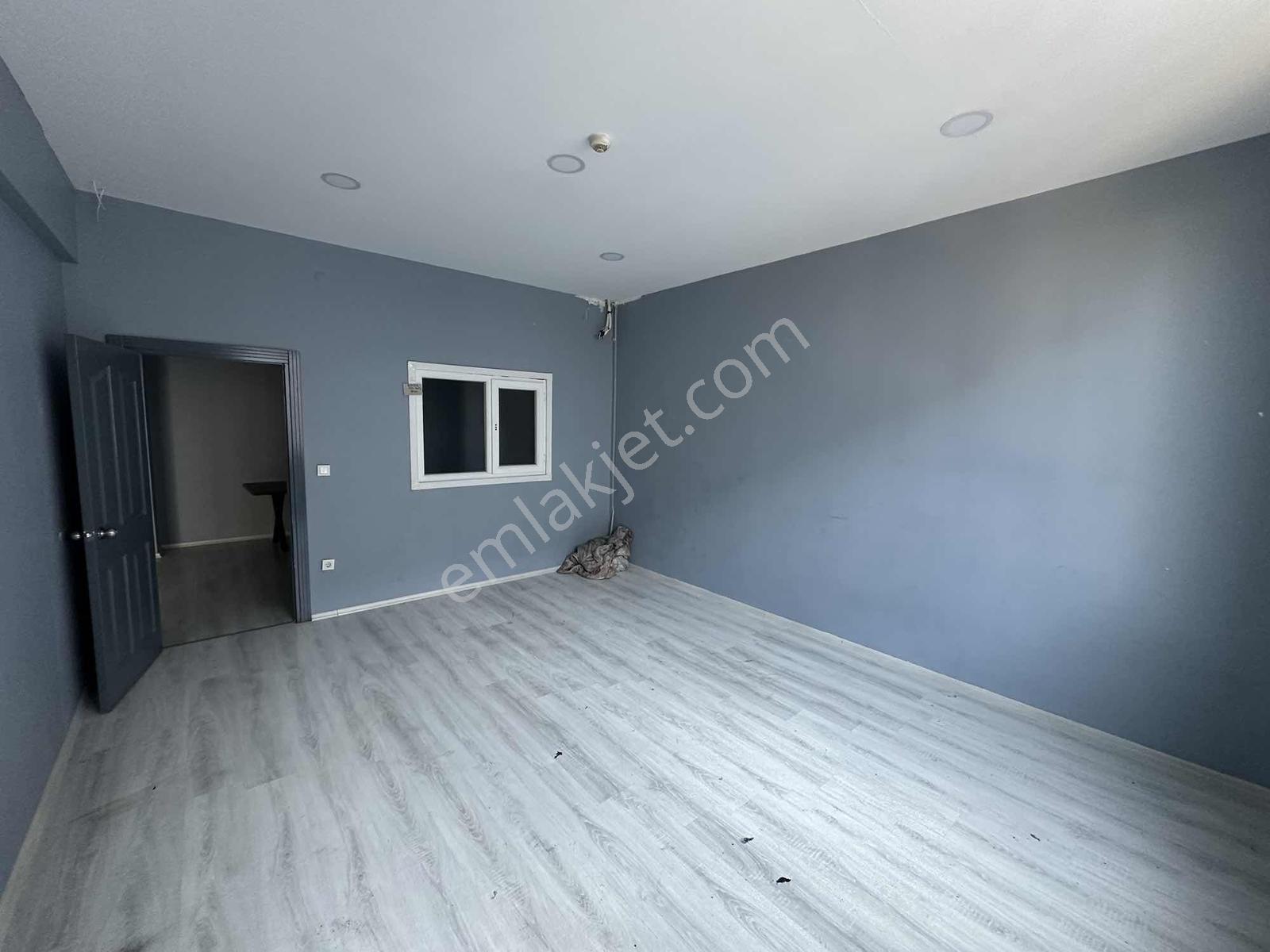 İkitelli Osb De 3+1 Yapılı Ofis 110 M2 - Görsel 11