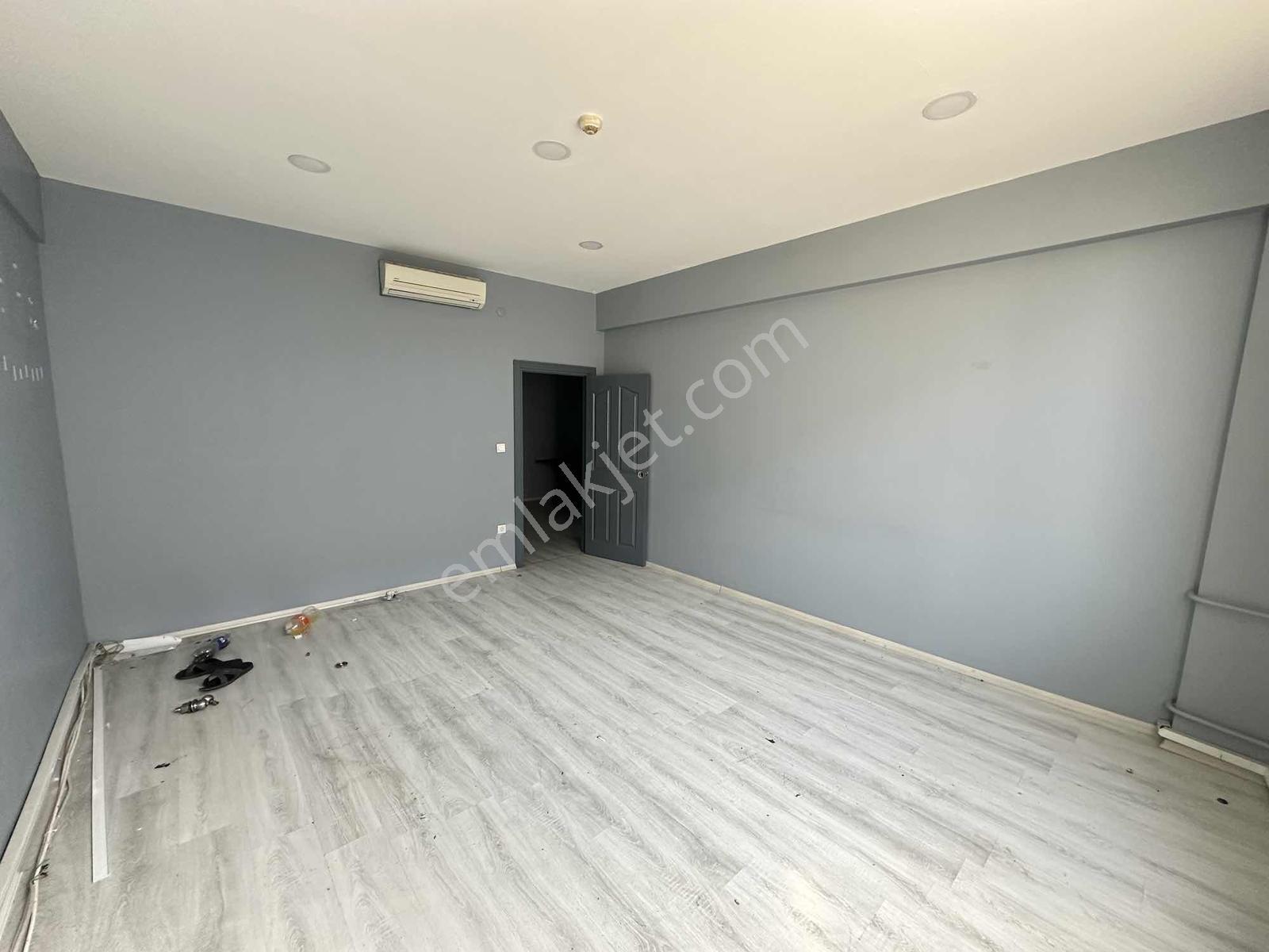 İkitelli Osb De 3+1 Yapılı Ofis 110 M2 - Görsel 12