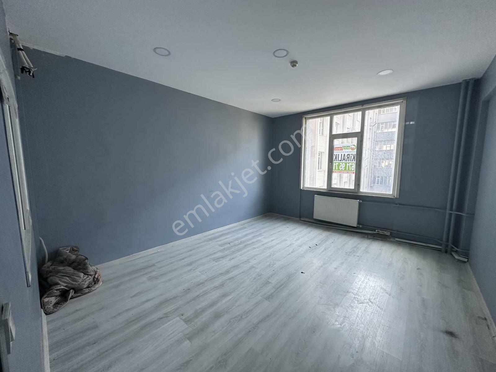 İkitelli Osb De 3+1 Yapılı Ofis 110 M2 - Görsel 9
