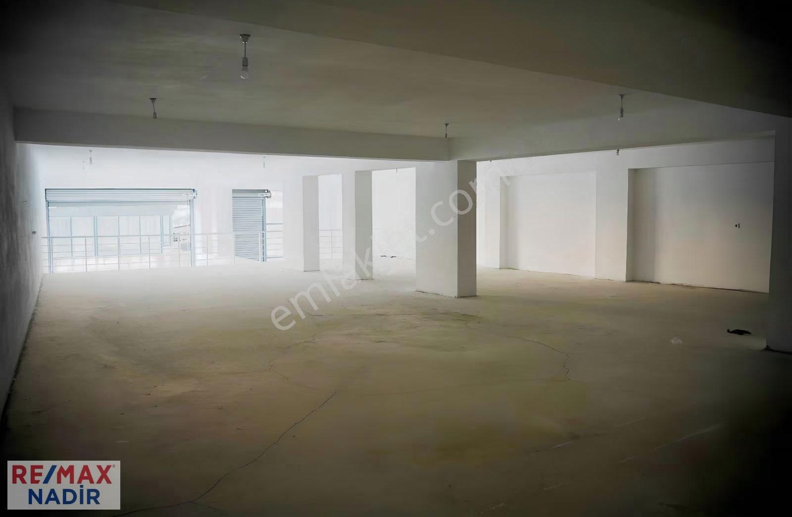 Sanayide 400 M² Asma Katlı Geniş Cepheli Acil Satılık İşyeri - Görsel 3