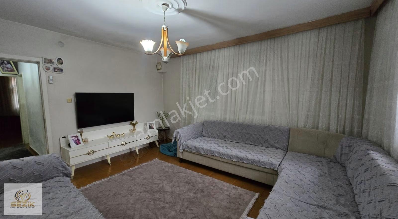 Şakirpaşa Onur Mahallesinde 3 Katlı Müstakil Ev 3+1 Şeklinde Uyg - Görsel 2