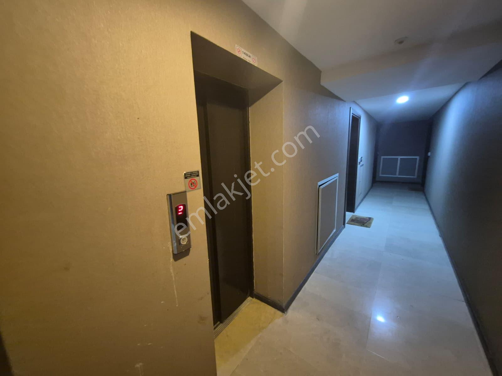 Şişli, Ferıloft Sitesi Satılık, Havuzlu, Otoparklı Ara Kat 2+1 Daire - Görsel 7