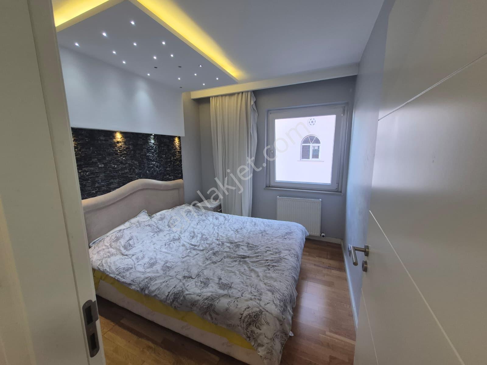 Şişli, Ferıloft Sitesi Satılık, Havuzlu, Otoparklı Ara Kat 2+1 Daire - Görsel 15