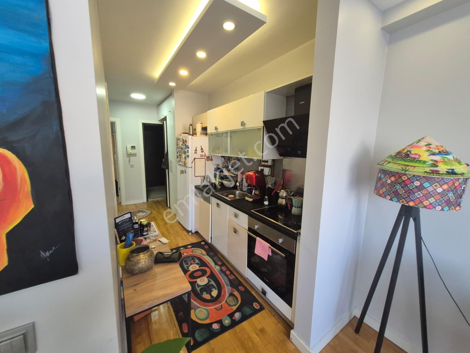 Şişli, Ferıloft Sitesi Satılık, Havuzlu, Otoparklı Ara Kat 2+1 Daire - Görsel 32