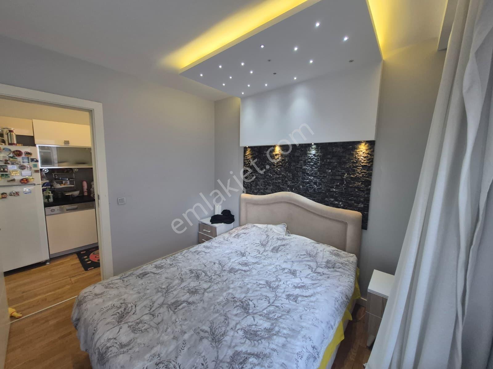 Şişli, Ferıloft Sitesi Satılık, Havuzlu, Otoparklı Ara Kat 2+1 Daire - Görsel 16