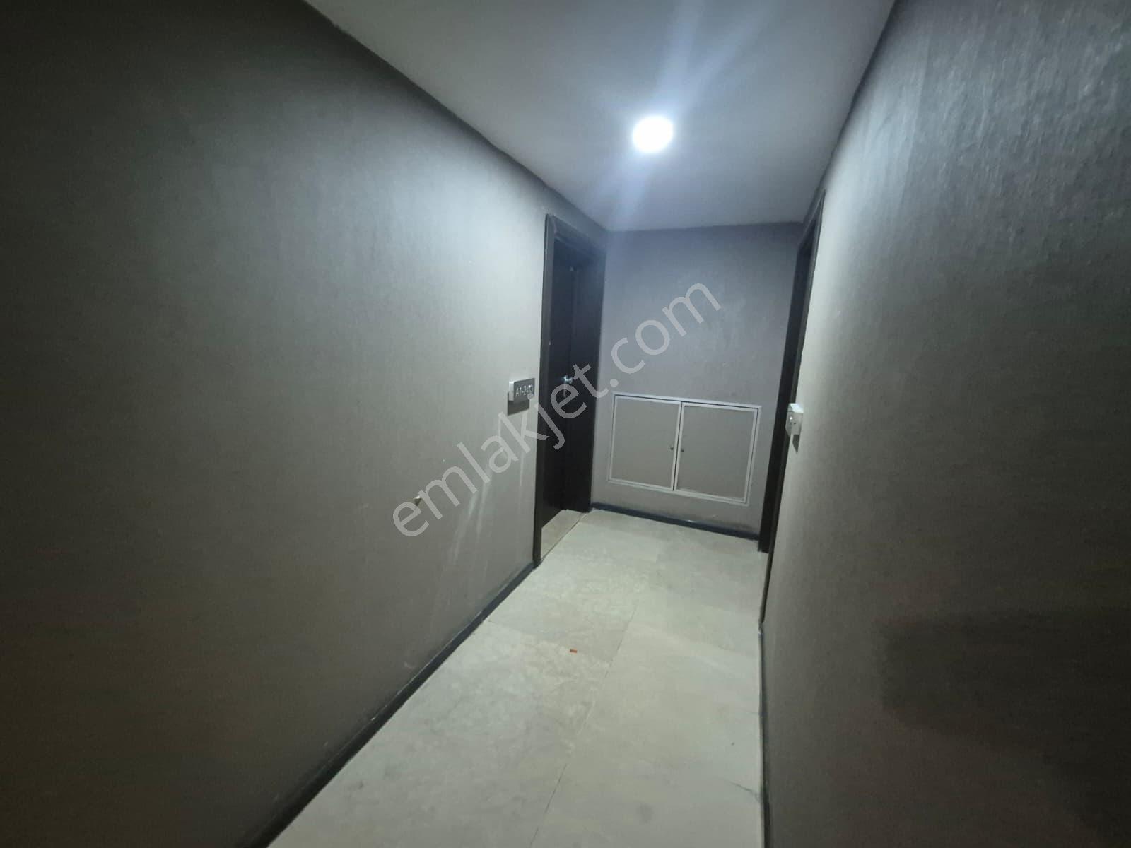Şişli, Ferıloft Sitesi Satılık, Havuzlu, Otoparklı Ara Kat 2+1 Daire - Görsel 10