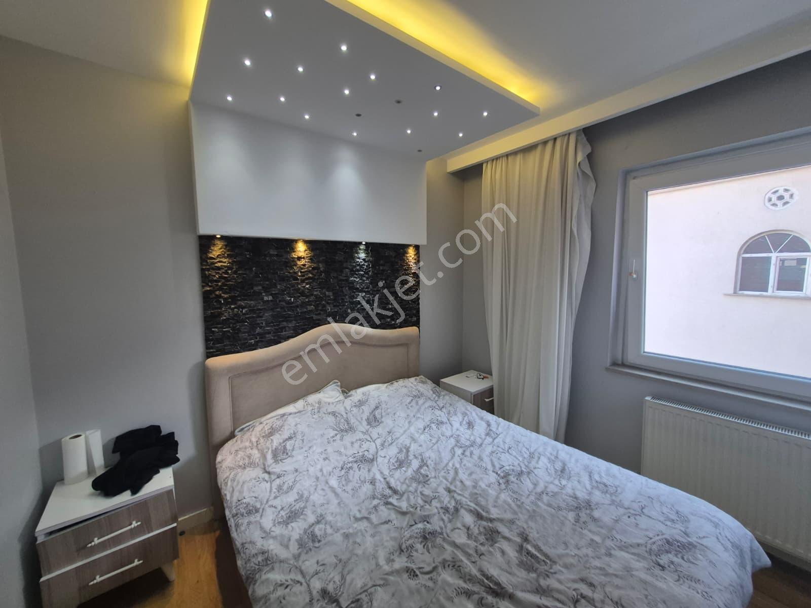 Şişli, Ferıloft Sitesi Satılık, Havuzlu, Otoparklı Ara Kat 2+1 Daire - Görsel 13
