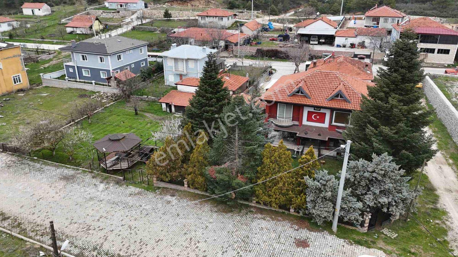 Buldan Süleymanlı Yaylasında Havuzlu 4+1 Satılık Villa - Görsel 9