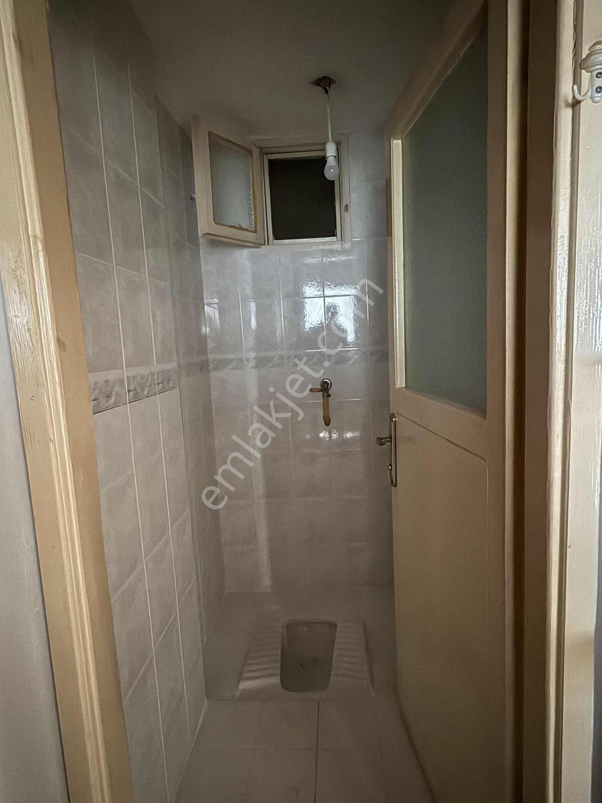 Esenevler'de Tramvay Durağının Yanında Kiralık 3+1 Daire - Görsel 12