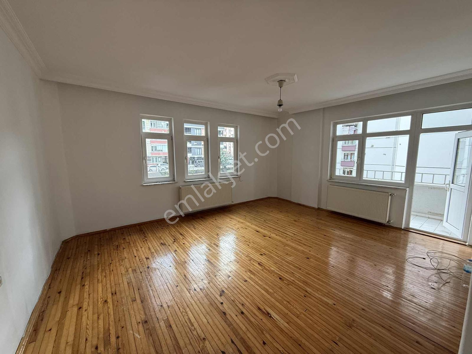Esenevler'de Tramvay Durağının Yanında Kiralık 3+1 Daire - Görsel 10