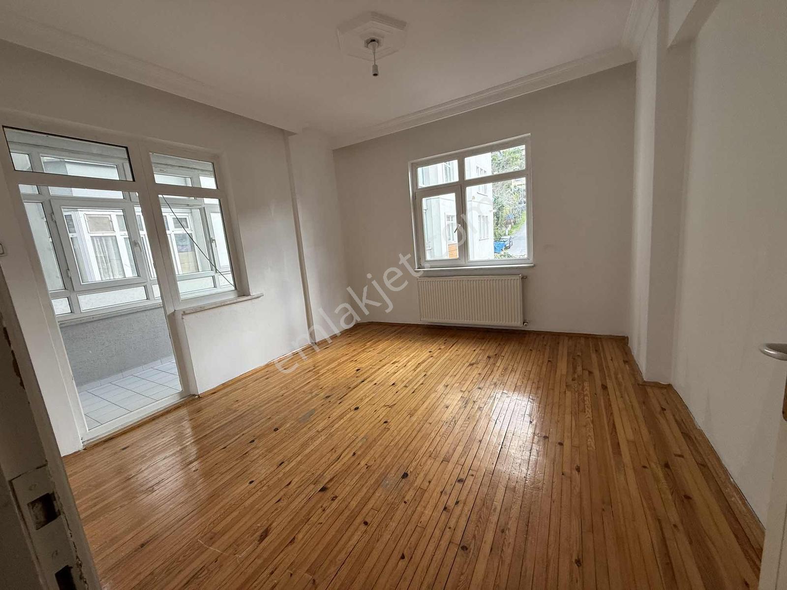 Esenevler'de Tramvay Durağının Yanında Kiralık 3+1 Daire - Görsel 11