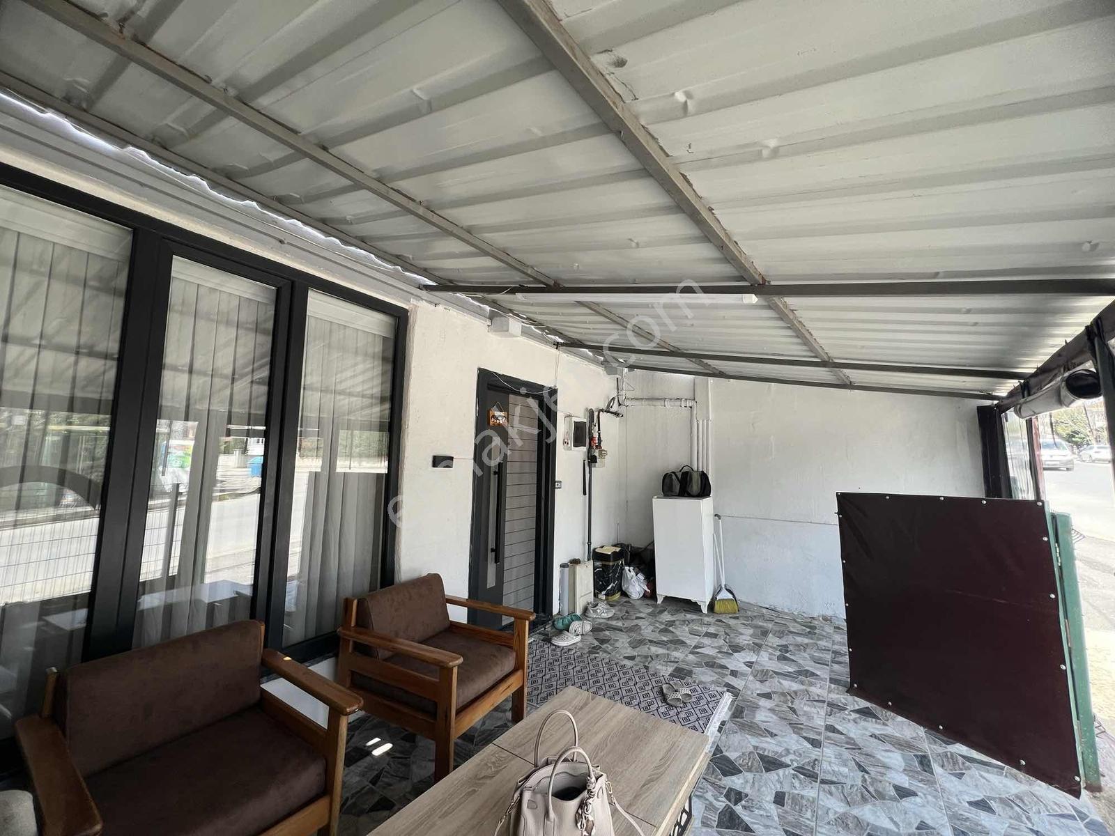Emlakevim - Hendek Yeni Mah.de 260 M2 6+1 Satılık Tribleks Ev - Görsel 2