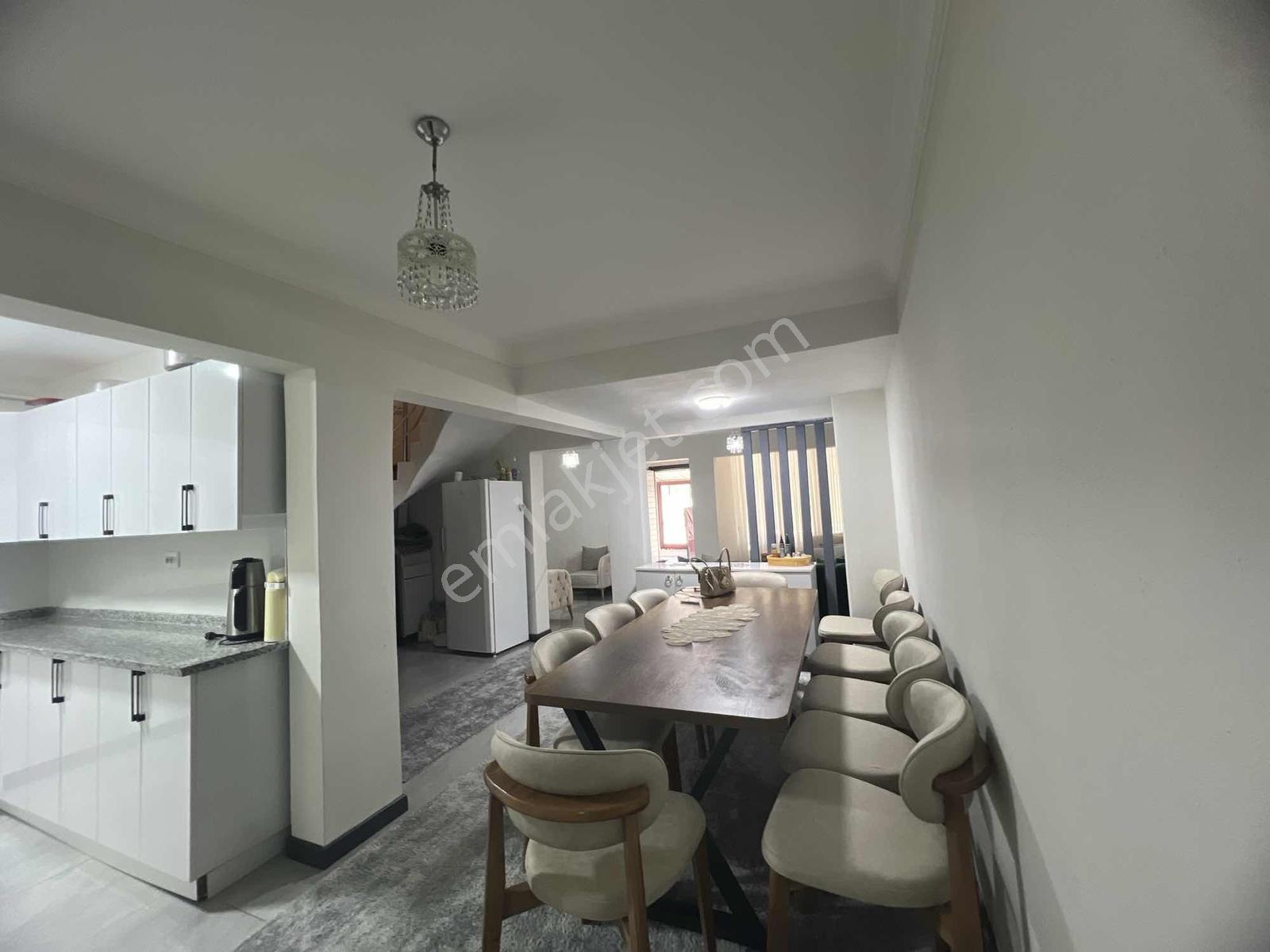 Emlakevim - Hendek Yeni Mah.de 260 M2 6+1 Satılık Tribleks Ev - Görsel 28